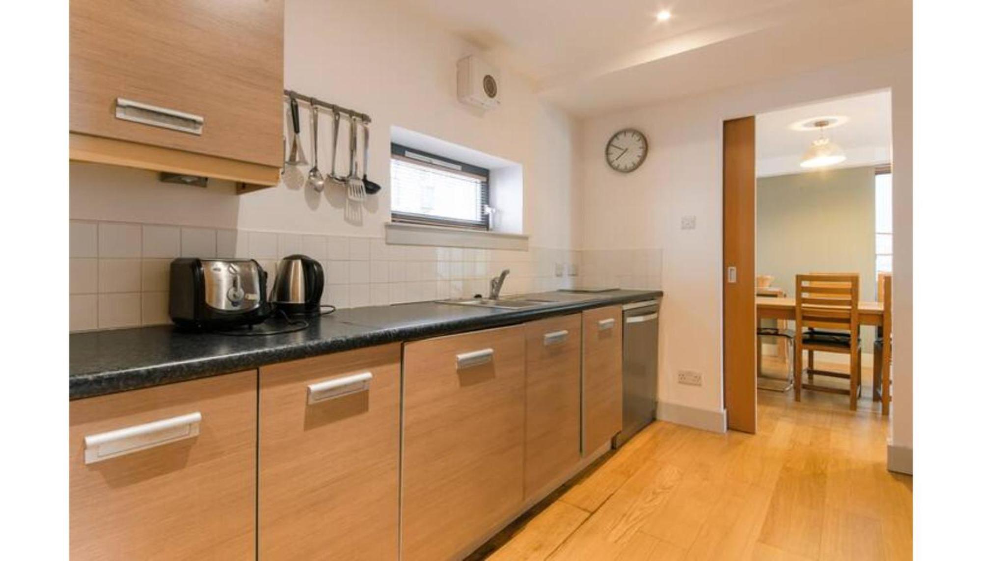 Апартаменты Modern Flat In The Middle Of Old Town Эдинбург Экстерьер фото